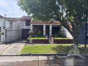 Casa 4 ambientes en venta Quilmes Oeste