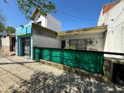 Casa 4 Ambientes Lote propio con Amplio Patio