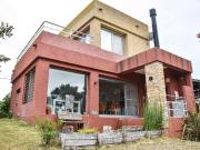 CASA 4 AMBIENTES. OSTENDE 3 CUADRAS DEL MAR