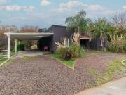 Casa 4 ambientes Pileta c/cascada Parque y quincho