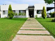 CASA 4 AMBIENTES PILETA PARQUE HARAS SANTA MARIA