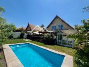 CASA 4 DORM MAS SERVICIO Y PISCINA AV DEL VALLE