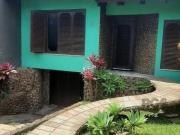 Casa 4 dormitórios, 1 suíte, vagas de garagem, Bairro...