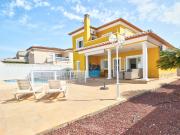 Casa 4 dormitorios 218 m2