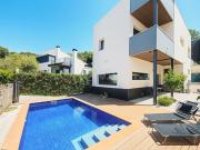 Casa 4 dormitorios 249 m2