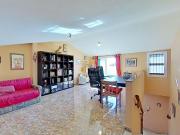 Casa 4 dormitorios 270 m2