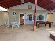 Casa 4 dormitórios 2 suítes com piscina PORTEIRA FECHADA...