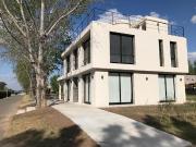 Casa 4 dormitorios a estrenar en venta Fisherton Country...