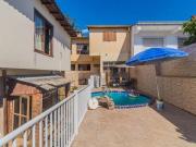 Casa 4 dormitórios à venda no Bairro Nonoai Porto Alegre