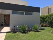 ALQUILER PERMANENTE AMUEBLADO Casa 4 Dormitorios Barrio...