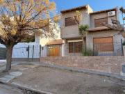 Casa 4 Dormitorios Cocheras Quincho 1 Dorm Centro Alto...