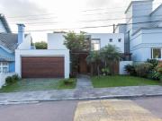 Casa 4 dormitórios com elevador