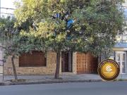 Casa 4 dormitorios con patio y terreza en General Paz a...
