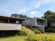 CASA 4 QUARTOS / SUÍTES, TÉRREA, CONDOMÍNIO COM HELIPONTO