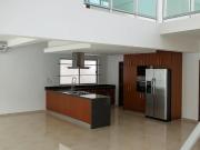 Casa 4 Recamaras en Exclusivo Fraccionamiento Playa...