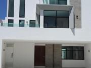 Casa 4 recámaras en venta, Lomas de Angelópolis, Parque...