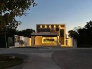 Casa 4 recámaras| zona norte| en privada con campo de golf