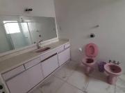 Casa 4 salas, 6 vagas Bom Fim