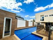 Casa 4 Suítes, DCE, Área de Lazer Gourmet à Venda no...