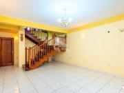 Casa 4d com piscina junto ao Jardim Lindóia