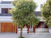 Casa 5 amb con cochera y patio. 200m2 cubiertos Zona...