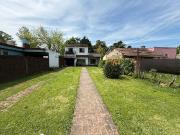 CASA 5 AMB, CON PARQUE Y COCHERA ATO CREDITO