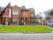 CASA 5 AMB EN ALQUILER MONTE GRANDE CON PILETA