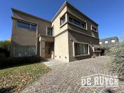 Casa 5 ambientes en Barrancas de Iraola Hudson