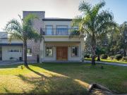 CASA 5 AMBIENTES EN VENTA LA PROVIDENCIA CANNING