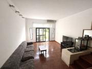 CASA 5 AMBIENTES JARDIN COCHERA ESCRITORIO