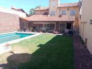 CASA 5 AMBIENTES MARTINEZ QUINCHO Y PILETA
