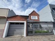 Casa 5 ambientes Pileta Cochera Barrio Naon