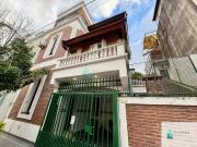 Casa 5 ambientes sobre lote propio con garage, playroom...