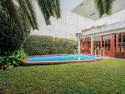 CASA 5 AMBIENTES VENTA FLORES QUINCHO PILETA