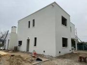 Casa 5 ambientes vista a la laguna central en El Canton...