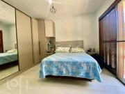 Casa, 5 dormitórios, 234.06 m², em Menino Deus