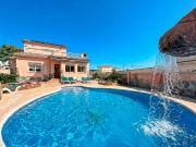 Casa 5 dormitorios 301 m2