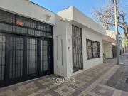 Casa 5 dormitorios 4 baños con cochera en alquiler / B°... Casa 5 dormitorios 4 baños con cochera en alquiler / B°...