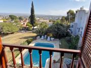 CASA 5 DORMITORIOS, 6 BAÑOS Y PILETA EN COSTA AZUL