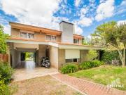 Venta casa 5 dormitorios Piscina Quincho Rosario