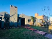 CASA 5 DORMITORIOS V ALLENDE PILETA APTO CREDITO