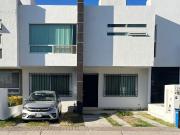 Casa, 5 habitaciones en el refugio residencial