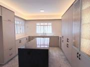 CASA 5 QUARTOS, REFORMADA E COM ACABAMENTO MODERNO!