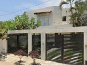 CASA 5 RECAMARAS EN JARDINES DE LA CRUZ, GUALALAJARA. JAL