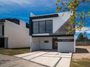 Casa 5 recamaras en venta en solares soare 3 zapopan