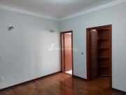 Casa 5 suite, quintal, churrasqueira, piscina e edícula...