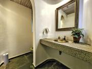 Casa 5 Suites 8 Vagas em Rua Fechada no Morumbi!