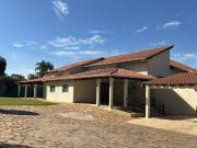 Casa 5 Suítes, Lazer Completo, Estilo Colonial à Venda...