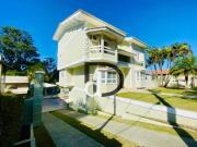 Casa com 4 dormitórios à venda, 680 m² por R$...