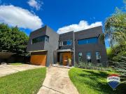 CASA 6 AMBIENTES EN ALQUILER EN LAGOS DE CANNING